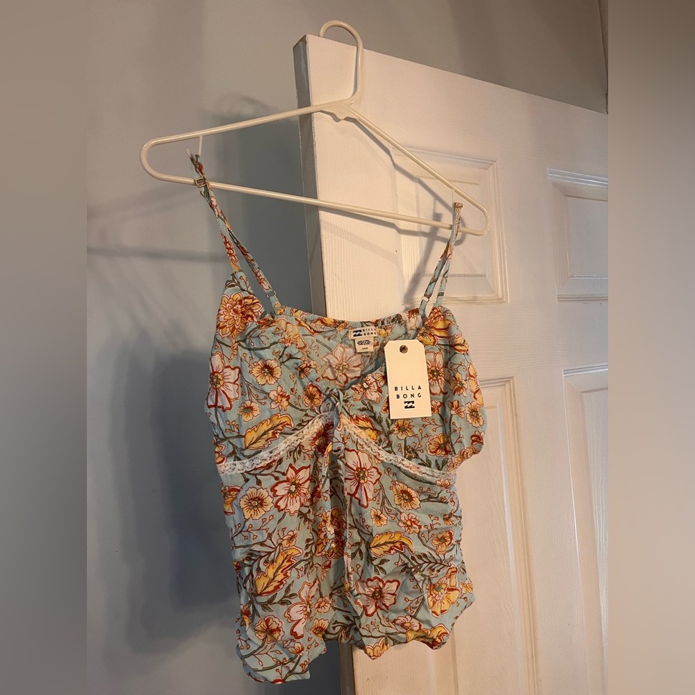 NWT Billabong Size L cami
